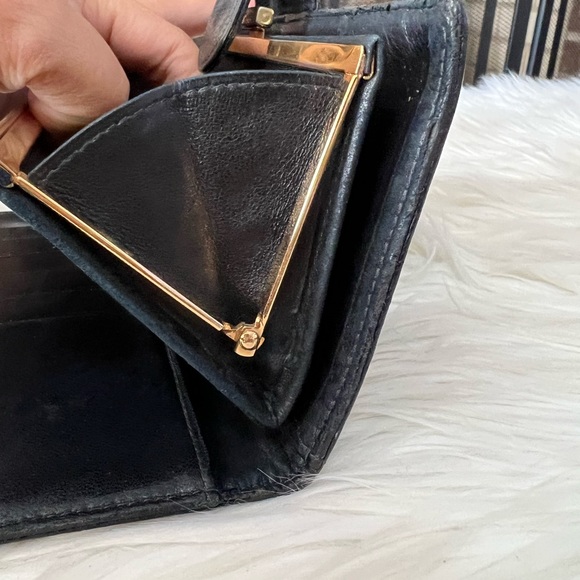 Chanel bifold wallet - Picture 10 of 16
